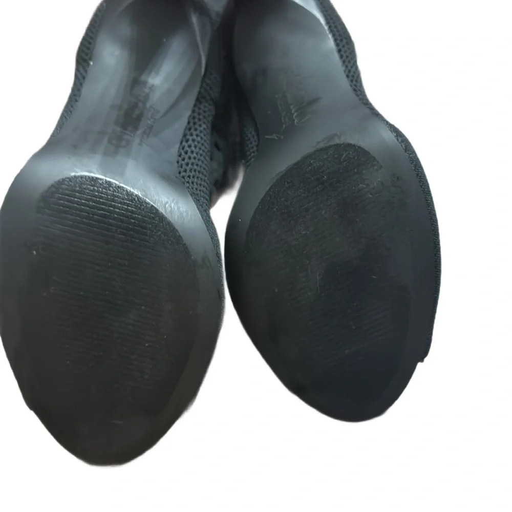 Charles (Charles David) peep toe mesh high heel bootie 7.5
NWOT - Picture 4 of 8